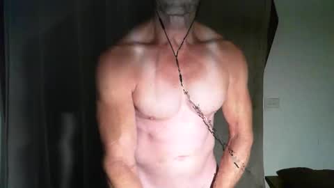 monsterdildos online show from April 15, 2026, 10:33 am