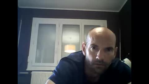 Snapshot of montmasse chatting on April 26, 2026, 9:07 am montmasse online show from April 26, 2026, 9:07 am