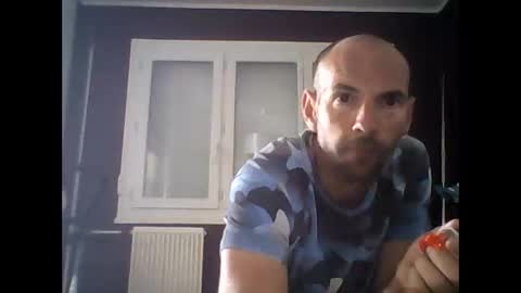 Snapshot of montmasse chatting on April 28, 2026, 9:25 am montmasse online show from April 28, 2026, 9:25 am