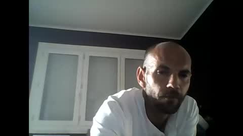 Snapshot of montmasse chatting on May 8, 2026, 5:51 pm montmasse online show from May 8, 2026, 5:51 pm