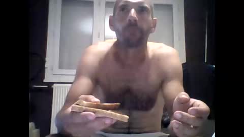 Snapshot of montmasse chatting on May 29, 2026, 12:36 pm montmasse online show from May 29, 2026, 12:36 pm
