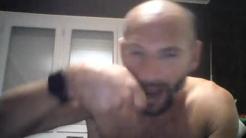 Snapshot of montmasse chatting on July 23, 2026, 9:24 pm montmasse online show from July 23, 2026, 9:24 pm