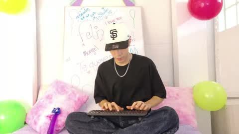 Snapshot of monyel_blake chatting on June 6, 2026, 11:59 am online show from June 6, 2026, 11:59 am