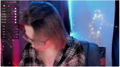 Snapshot of moon__girl chatting on January 24, 2025, 8:11 pm Roxy online show from January 24, 2025, 8:11 pm