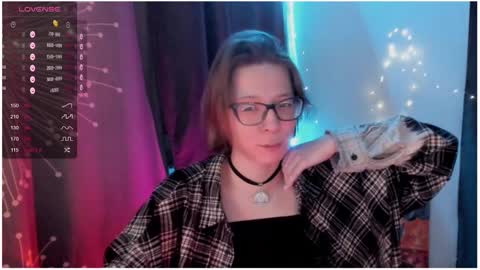 Snapshot of moon__girl chatting on January 25, 2025, 8:00 pm Roxy online show from January 25, 2025, 8:00 pm