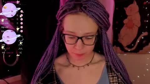 Snapshot of moon__girl chatting on October 16, 2025, 7:04 pm Roxy online show from October 16, 2025, 7:04 pm