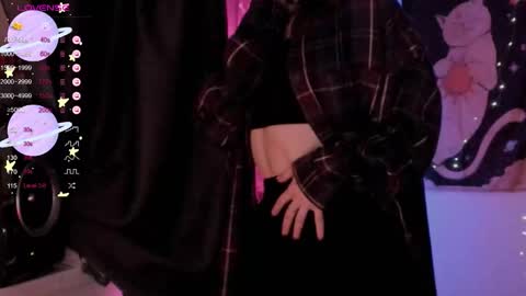 Snapshot of moon__girl chatting on November 15, 2025, 7:10 pm Roxy online show from November 15, 2025, 7:10 pm