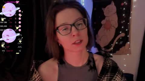 Snapshot of moon__girl chatting on February 3, 2026, 7:08 pm Roxy online show from February 3, 2026, 7:08 pm