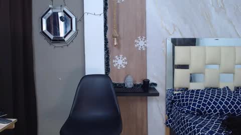 moon_and_fire_ online show from January 14, 2026, 5:13 am