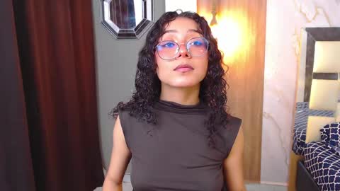 moon_and_fire_ online show from April 13, 2026, 4:40 am