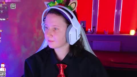 Lola online show from December 16, 2025, 8:52 am