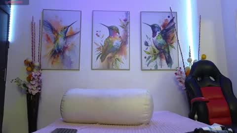 Moon online show from January 8, 2026, 7:27 pm