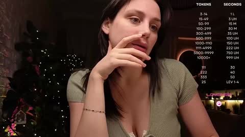 Luna  online show from December 26, 2024, 2:48 pm