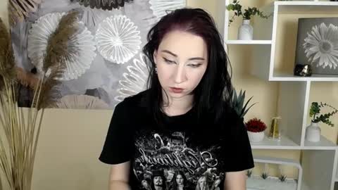 Diana online show from October 5, 2025, 7:56 pm