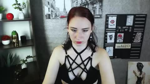 Diana online show from November 24, 2025, 9:25 pm