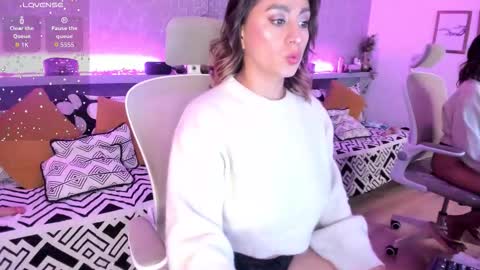 Sarah online show from December 3, 2025, 9:02 pm