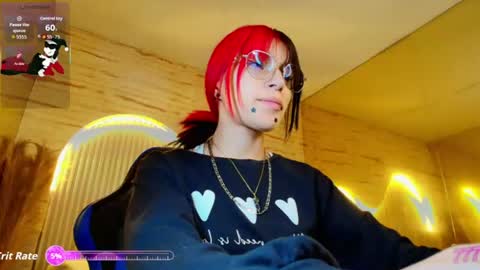 Snapshot of moon_red_r chatting on June 10, 2026, 12:59 pm Moon online show from June 10, 2026, 12:59 pm
