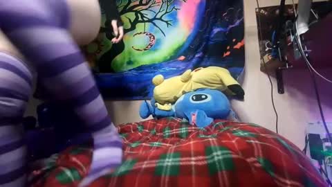 Luna online show from October 5, 2025, 4:16 pm