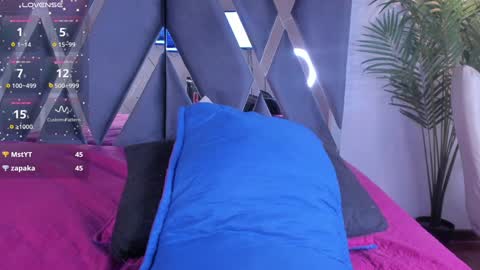 Luna  online show from January 24, 2025, 9:37 pm