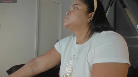 Luna  online show from February 28, 2025, 7:03 pm