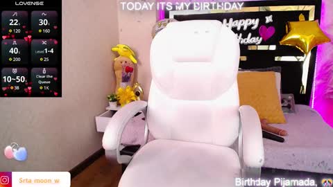 Moon Water   online show from February 7, 2025, 10:19 am