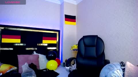 Moon Water   online show from September 30, 2025, 11:48 am