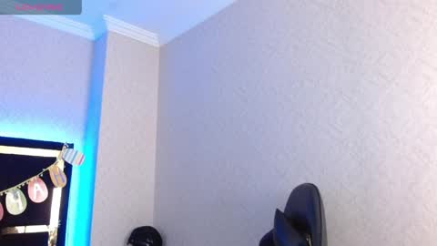 Snapshot of moon_water__ chatting on April 4, 2026, 11:18 am Moon Water online show from April 4, 2026, 11:18 am