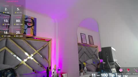 Snapshot of moon_water__ chatting on April 18, 2026, 11:25 am Moon Water online show from April 18, 2026, 11:25 am