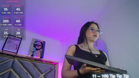 Snapshot of moon_water__ chatting on May 1, 2026, 10:53 am Moon Water online show from May 1, 2026, 10:53 am
