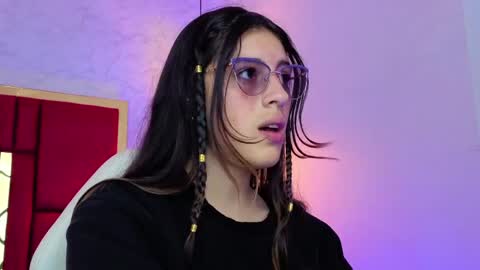 Snapshot of moon_winy chatting on May 3, 2026, 6:47 pm Winy online show from May 3, 2026, 6:47 pm