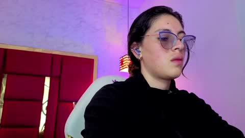 Snapshot of moon_winy chatting on May 6, 2026, 11:15 am Winy online show from May 6, 2026, 11:15 am
