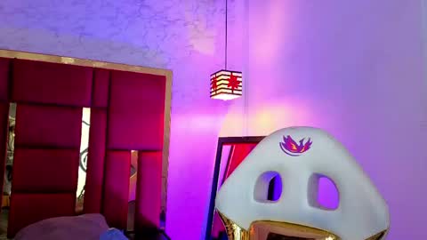 Snapshot of moon_winy chatting on May 27, 2026, 11:18 am Winy online show from May 27, 2026, 11:18 am