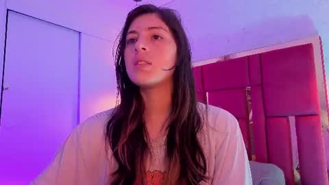 Snapshot of moon_winy chatting on June 28, 2026, 12:11 pm Winy online show from June 28, 2026, 12:11 pm
