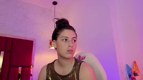 Snapshot of moon_winy chatting on July 9, 2026, 12:20 pm Winy online show from July 9, 2026, 12:20 pm