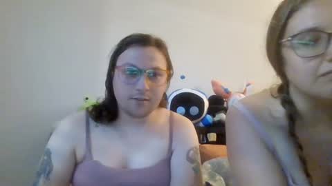 moonbeamsmischief online show from August 4, 2026, 12:36 am