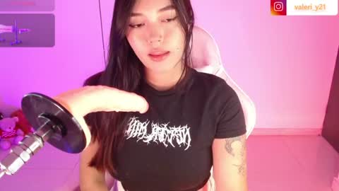 Snapshot of moonbella_bell chatting on June 14, 2026, 5:31 am bell online show from June 14, 2026, 5:31 am