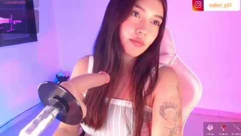 Snapshot of moonbella_bell chatting on July 21, 2026, 4:04 am bell online show from July 21, 2026, 4:04 am