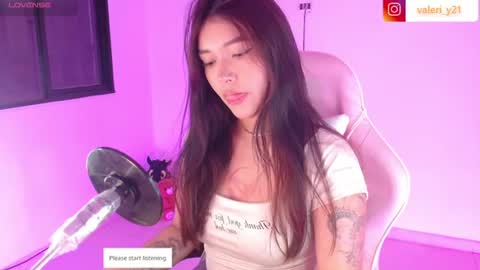 Snapshot of moonbella_bell chatting on August 2, 2026, 4:55 am bell online show from August 2, 2026, 4:55 am