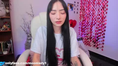 MOON  online show from February 21, 2026, 7:04 pm