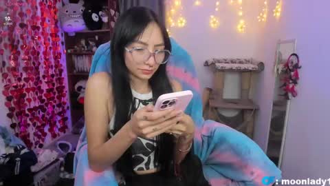 MOON  online show from April 22, 2026, 4:59 am