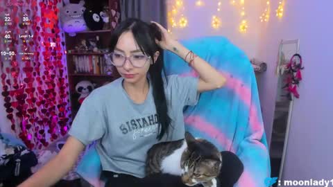 MOON  online show from April 23, 2026, 12:56 am