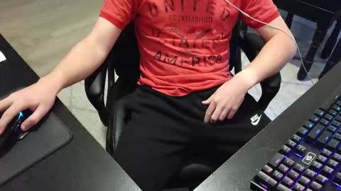 moonlighter7 online show from November 24, 2025, 2:00 am