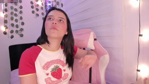 moonliight__ online show from January 16, 2025, 1:37 am