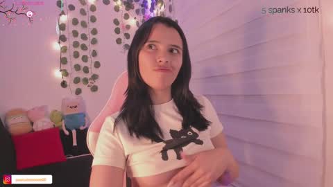 moonliight__ online show from March 11, 2025, 12:54 am