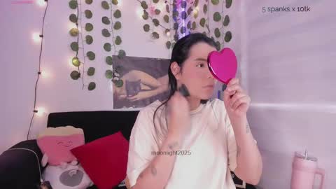 moonliight__ online show from September 18, 2025, 9:17 pm