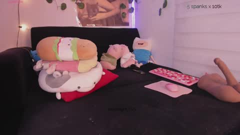 moonliight__ online show from September 24, 2025, 10:24 pm