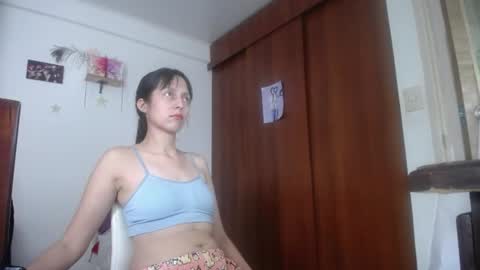 moonlunita online show from July 14, 2026, 8:47 pm