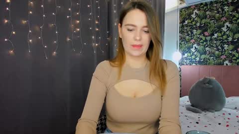 Monica online show from December 11, 2024, 5:48 pm