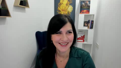 Ask me  online show from November 23, 2025, 3:17 am