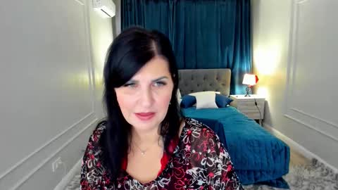 Ask me  online show from November 25, 2025, 3:06 am